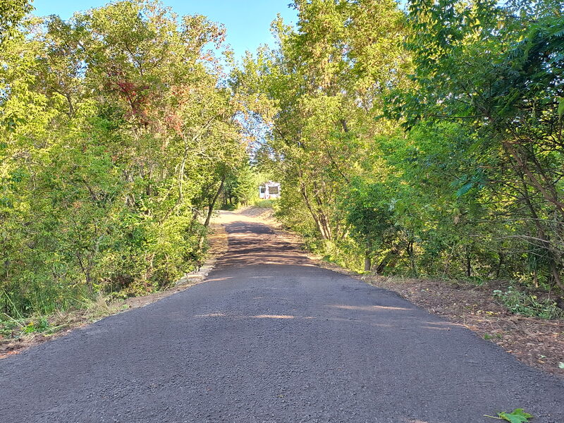 Excavation et préparation d'entrée en gravier
